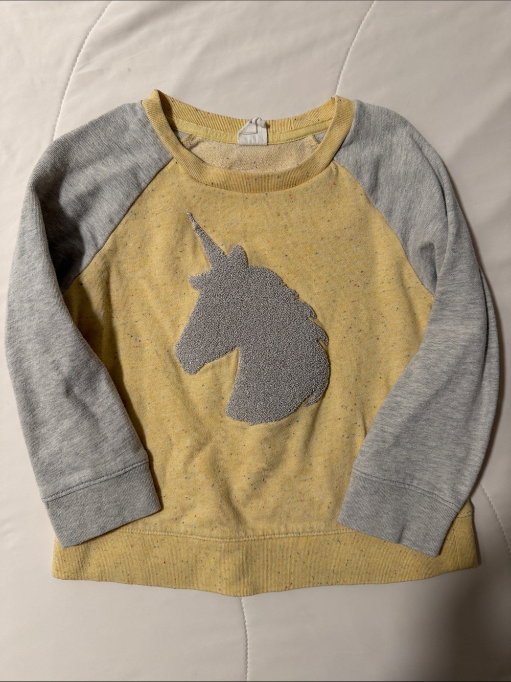 🏷️ 5 for $25 🏷️ Gap unicorn sweater, 4T